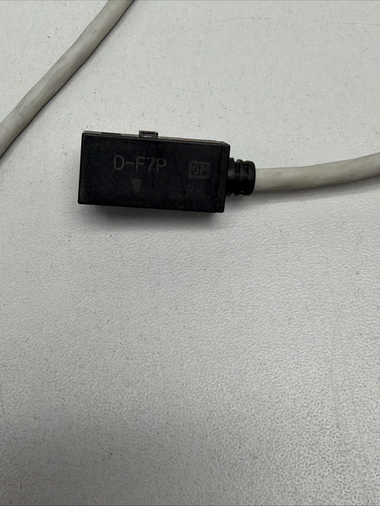 NEW! SMC MAGNETIC REED SWITCH D-F7P