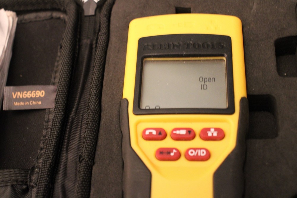 Klein Tools VDV Scout Pro 2 LT Tester with Case, Battery & Manual