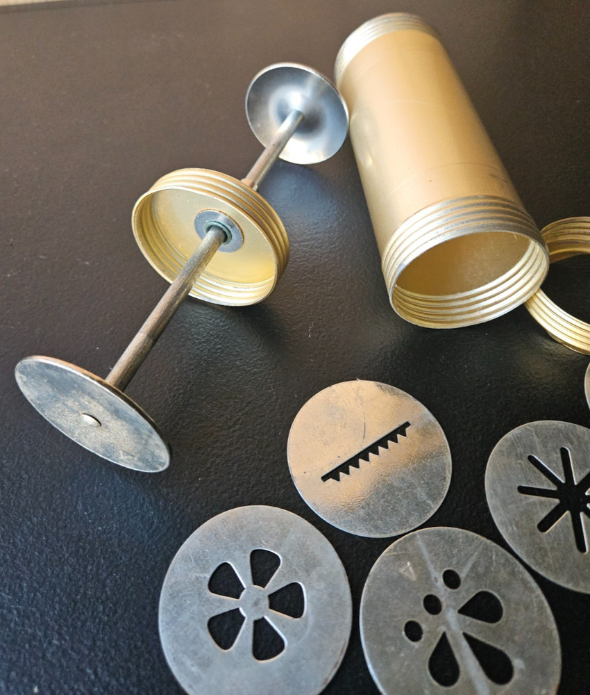 COOKIE / NOODLE PRESS. ATECO 9 PC. VARIATIONS.