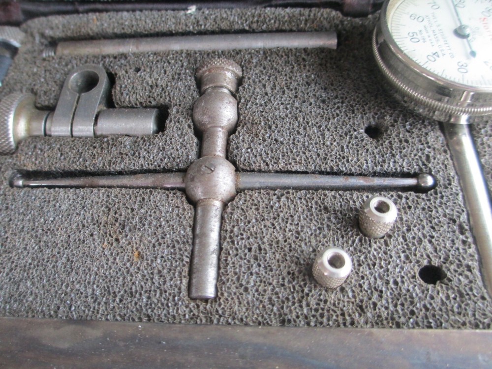 STARRETT 196 UNIVERSAL BACK PLUNGER DIAL INDICATOR SET B57