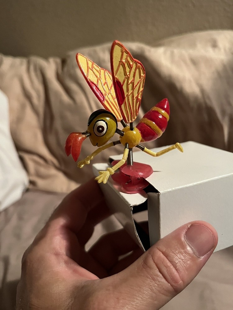 Floating Bug Clip On