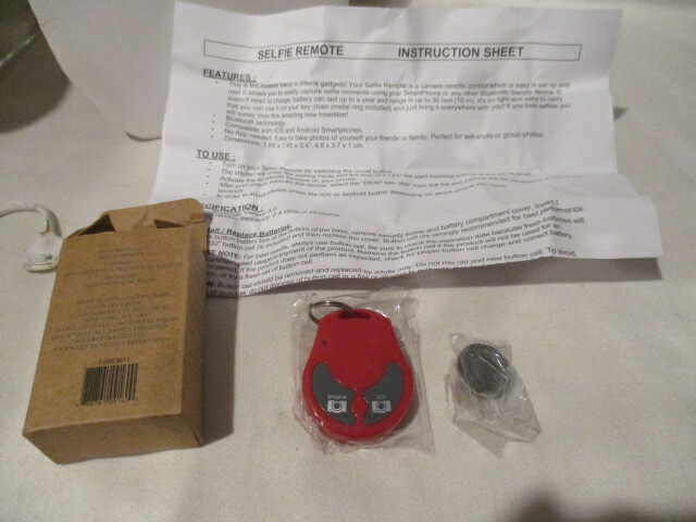 AVON SELFIE REMOTE Wireless Remote Shutter Compatible w/Most Smartphones Plastic