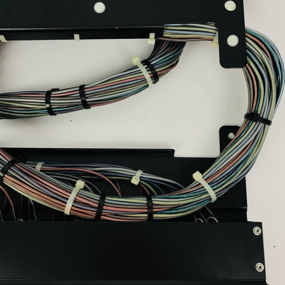 ADC Ultrapatch 48 Point TT Patchbay Panel Cables Pro Patch Bay BJF107-4MKIV