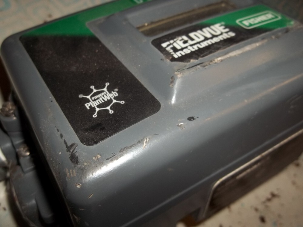 FISHER FIELDVUE INSTRUMENTS DIGITAL VALVE POSITIONER CONTROLLER DVC2000 GX (107)