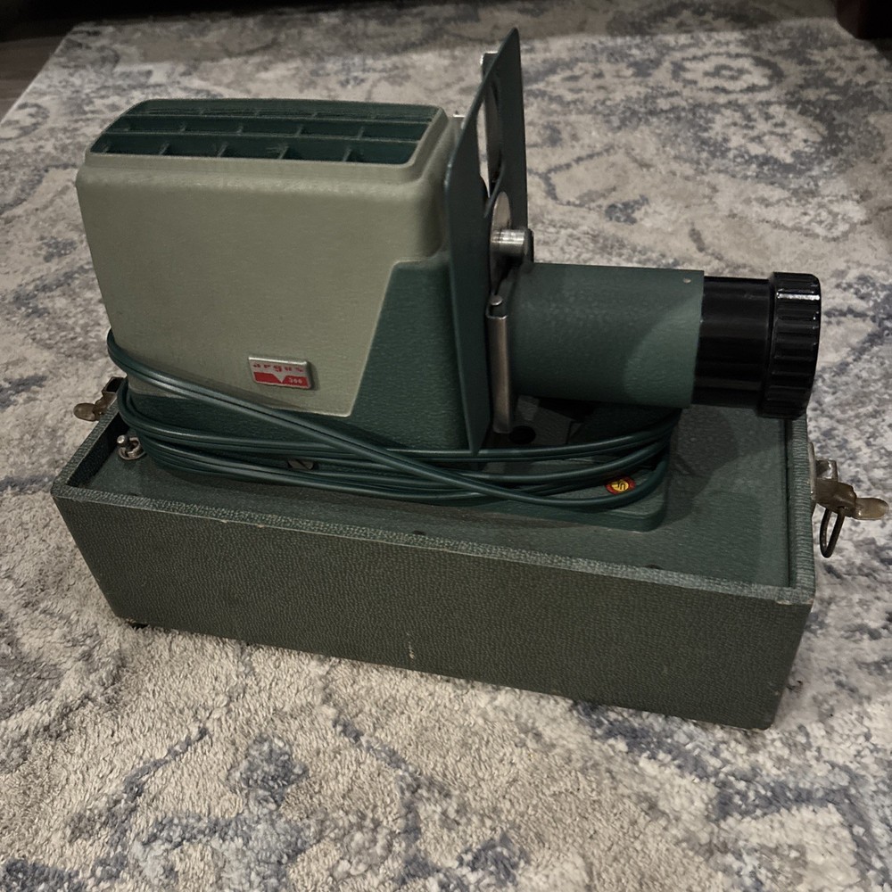 Vintage Argus 300 Automatic Slide Projector W/Protective Case