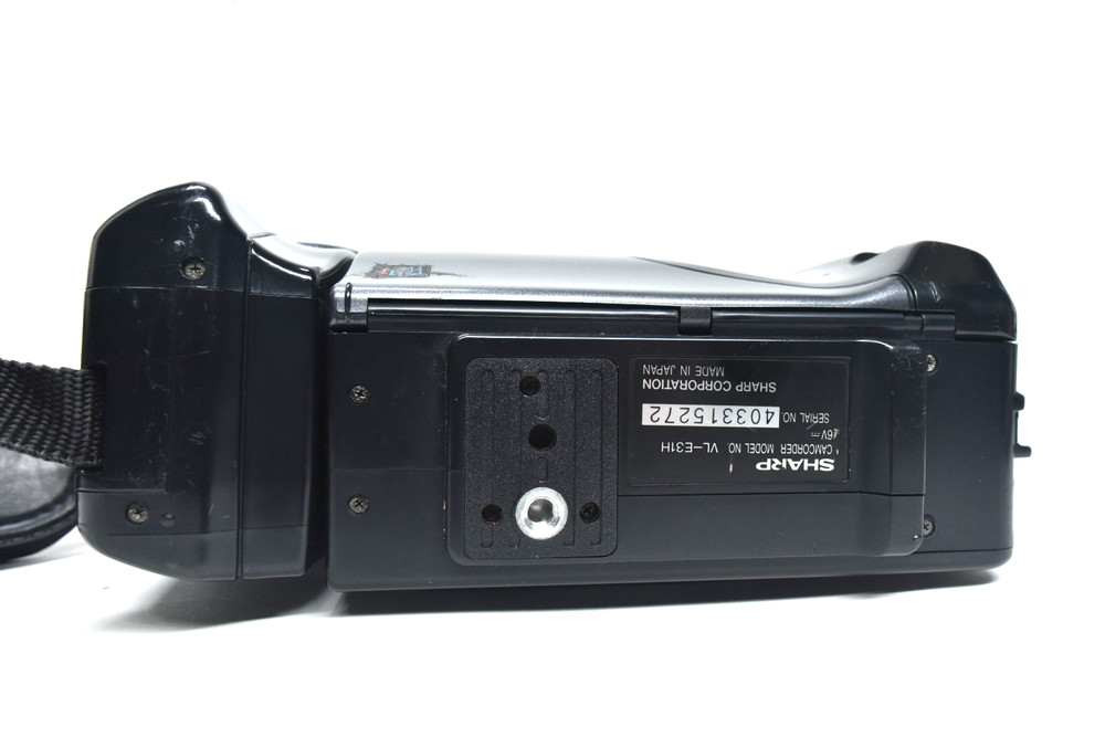 Sharp VL-E31H 8mm Tape Video8 Camera Twist Lens Viewcam Camcorder Untested