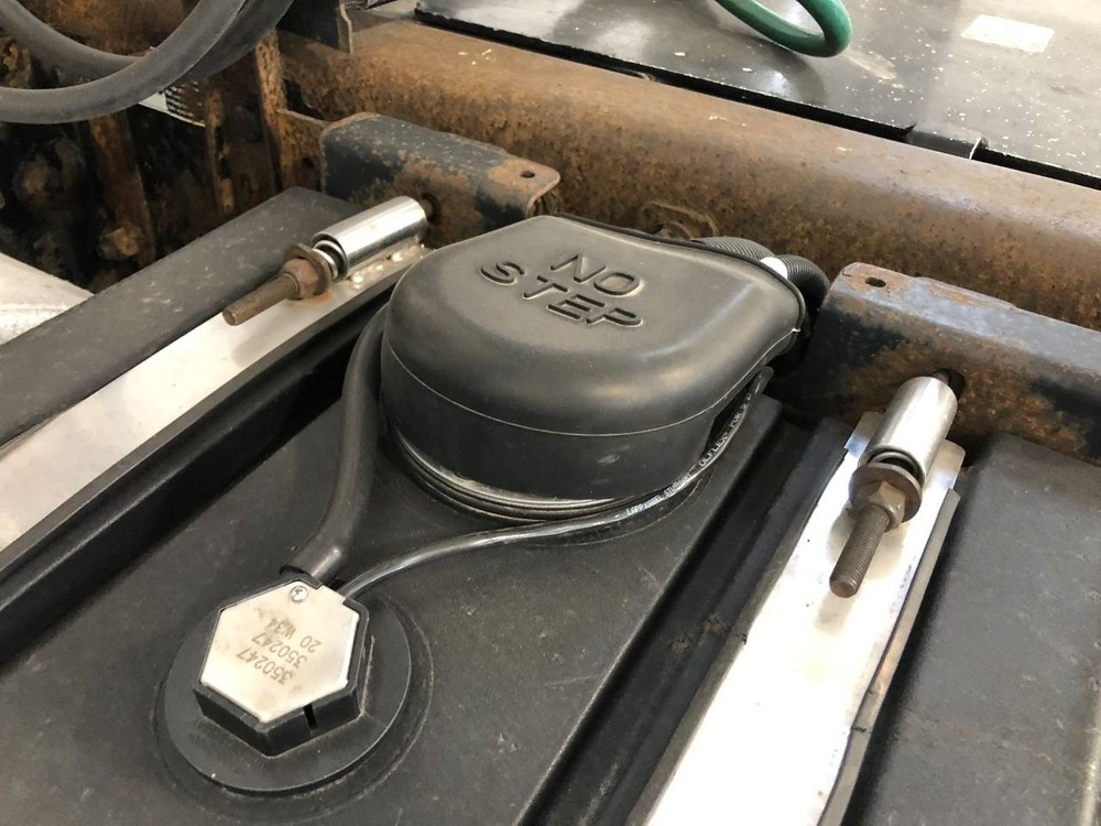Kenworth T680 Left/Driver DEF Sensor - Used