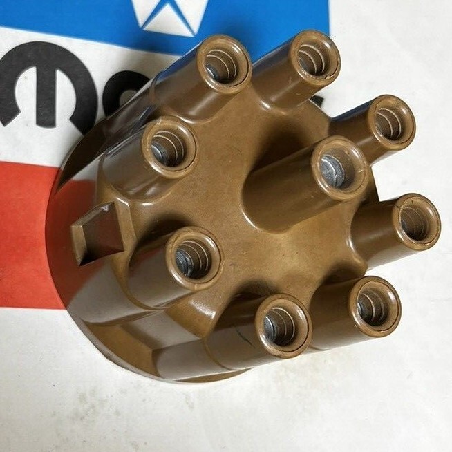 NOS MOPAR 1960-1973 DUAL POINT TAN DISTRIBUTOR CAP
