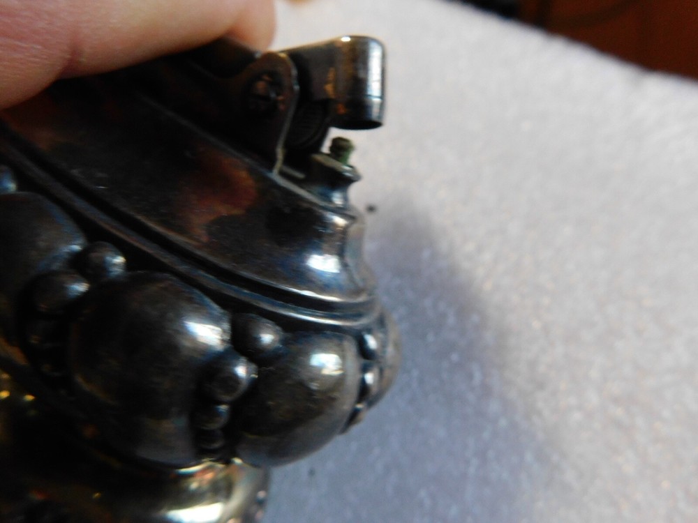 Vintage Ronson "Crown" Table Lighter