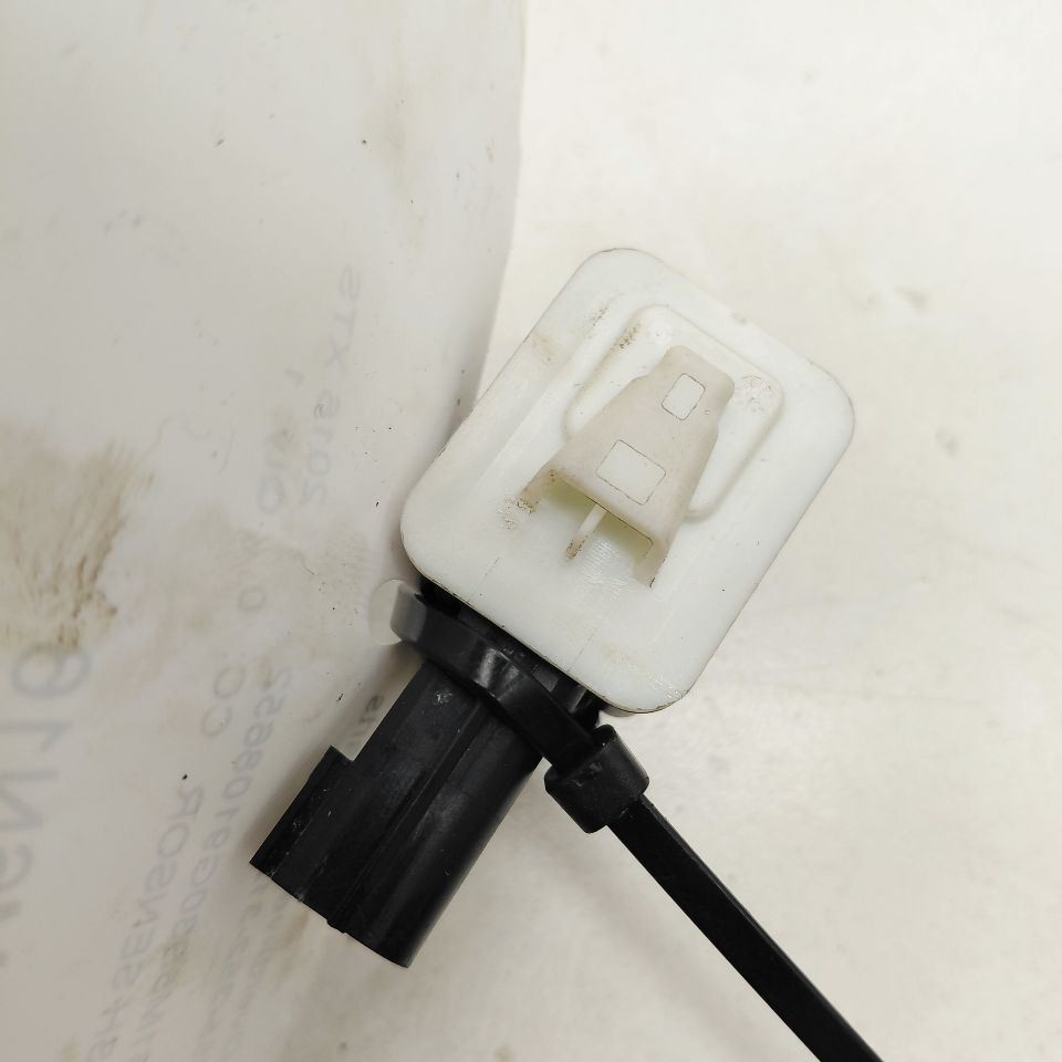 Cadillac XTS Contact Sensor      2016 2017 2018