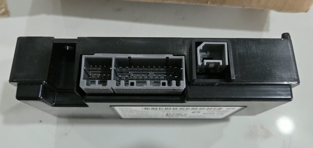 2013 - 2016 Dodge Dart Chassis Communication Control Module 05091908AD