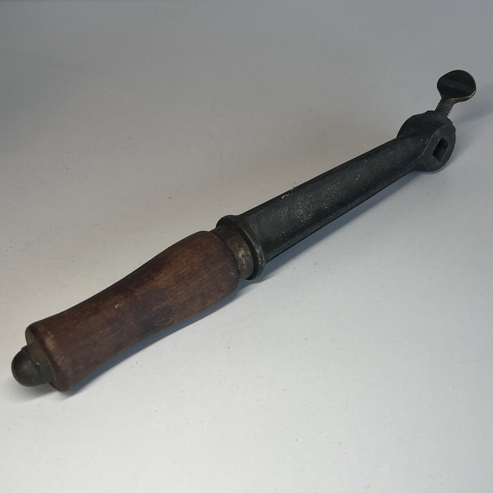 Bronze with Wood Handle 1/2" Square Drive Winch Handle