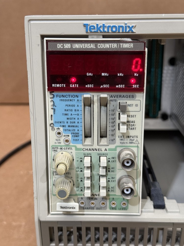 Tektronix DC 509 Universal Counter/Timer