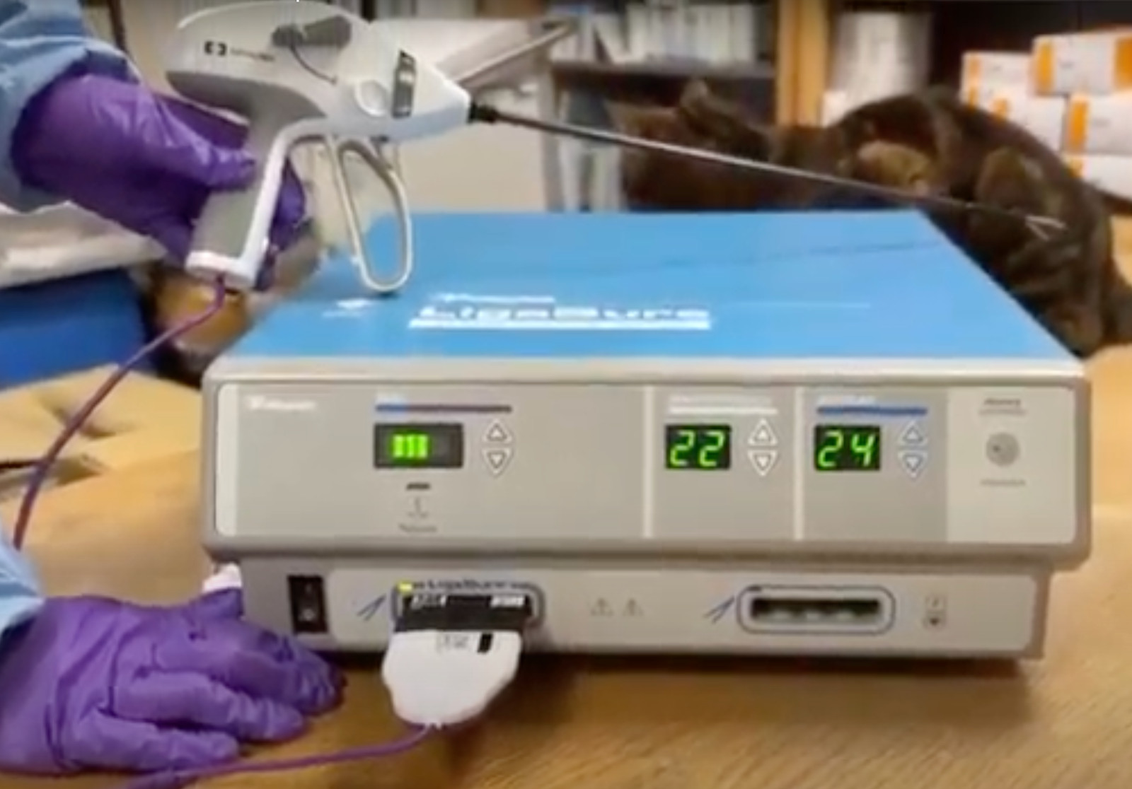 Adapter for Valleylab LigaSure 8 to Use All Covidien /Ligasure Instruments