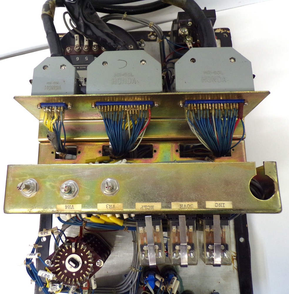 FANUC OPERATOR CONTROL PANEL W/PULSE GENERATOR A860-0200-T020