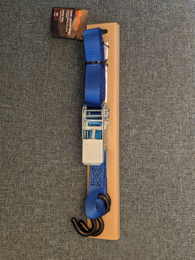 Halfords Essentials 5m Hook Ratchet Strap