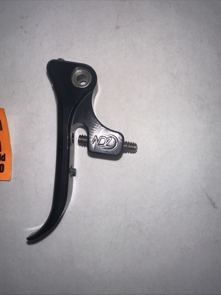 New Designz Gloss Black Ion Roller Trigger