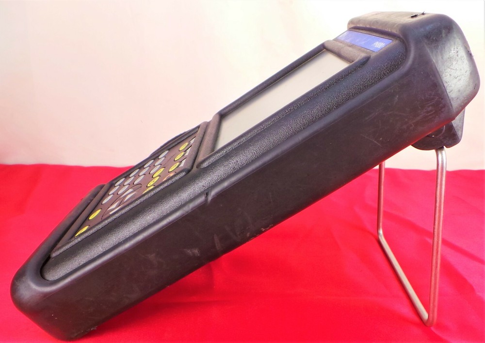 GE Panametrics PM880 Portable Hygrometer.