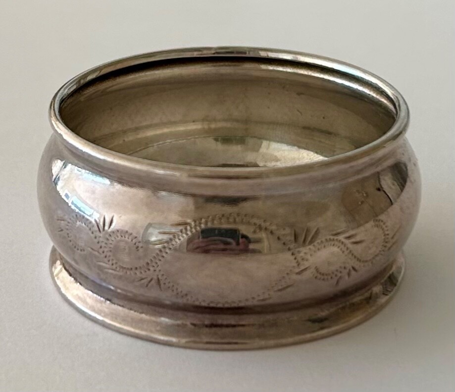 Vintage Sterling Silver Napkin Ring - No Engraved Initials or Monograms