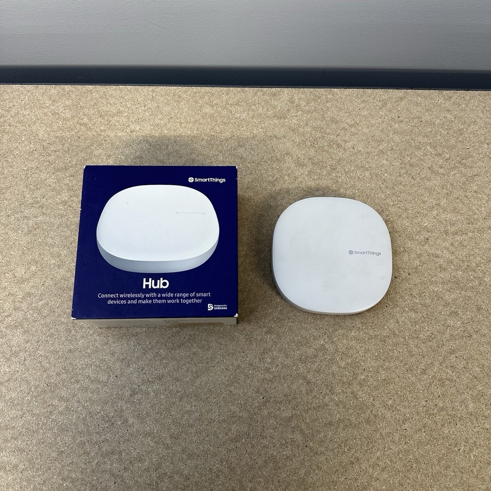 Samsung SmartThings Hub IM6001-V3P01 - Zigbee Compatible Smart Home Device
