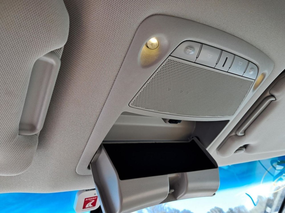 PATHFINDR 2015 Glove Box 4837613