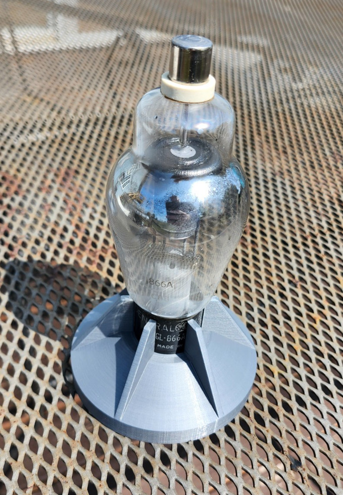 Vacuum Tube Display Stand Medium