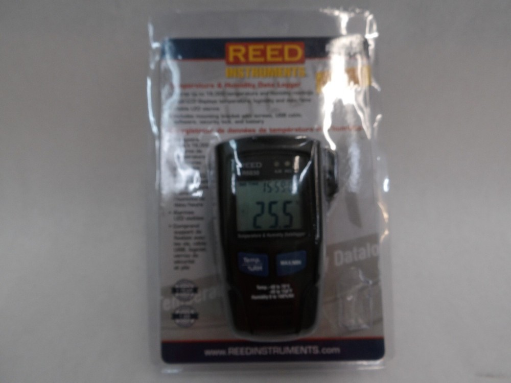 REED INSTRUMENTS R6030 TEMPERATURE HUMIDITY DATA LOGGER