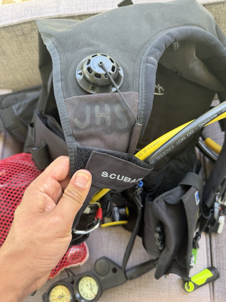 scuba diving gear