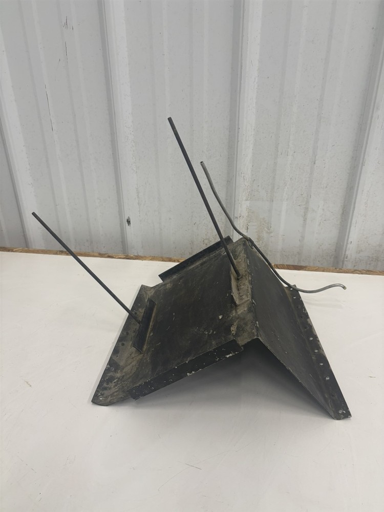 Luscombe Model 8 Battery Box Platform Mount Base Bracket 581084
