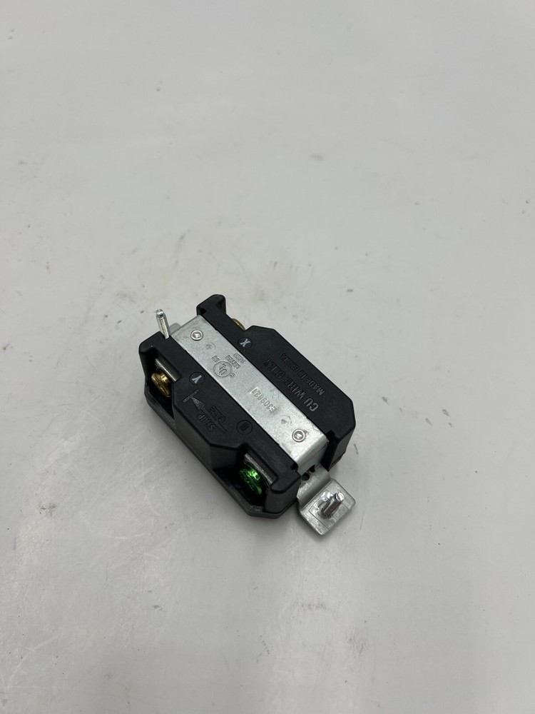 (QTY 6) Elegrp Locking Outlet, 2-Pole, 3-Wire Grounding 0620RL