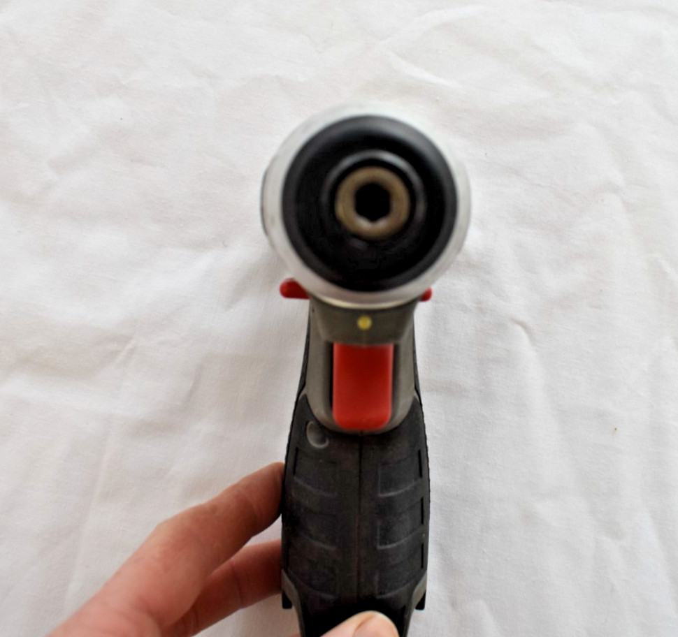 Porter Cable 12 Volt Impact Driver PCL120ID Type 1 Untested