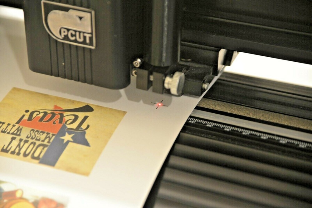 CONTOUR CUTTING DEVICE / LASER ALIGNMENT TOOL FOR VINYL CUTTER