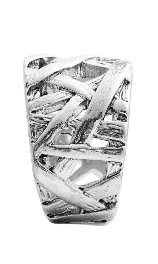Crisscross Ring