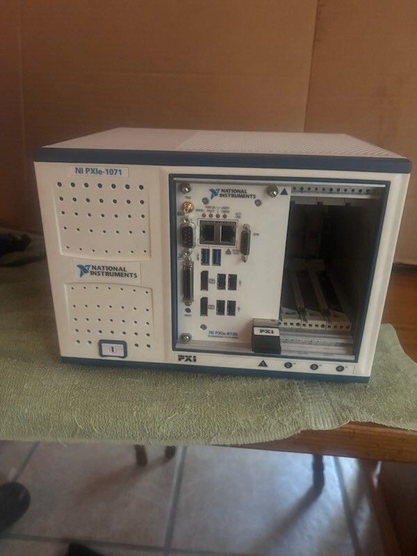 National Instruments NI PXIe-1071