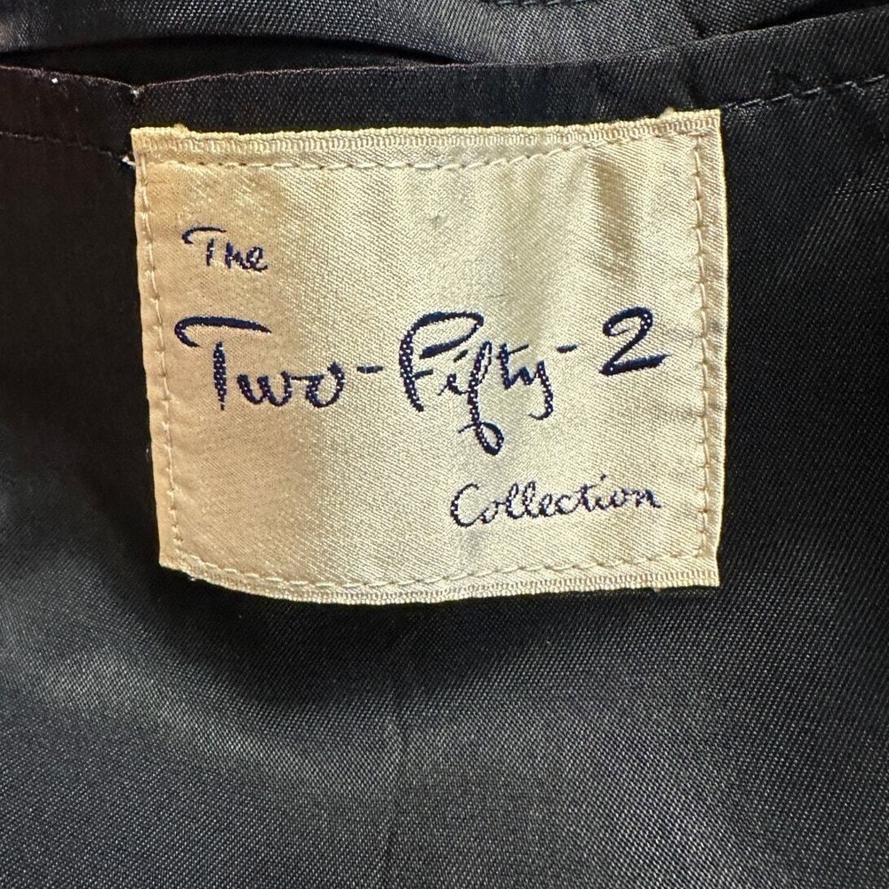The Two-Fifity-2 Collection American Made Gray Two Button Front Jacket Size 40