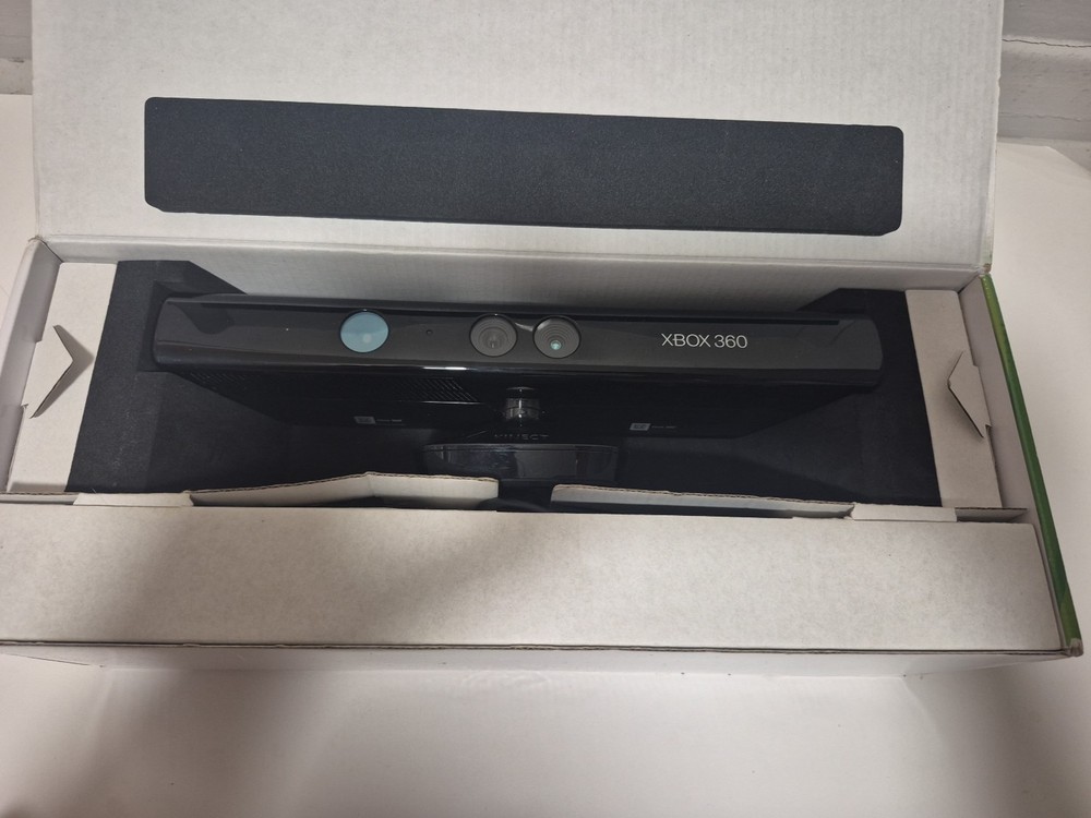 Microsoft Xbox 360 Kinect Sensor IN BOX Tested Bundle Working W/ 8 GAMES (PLB18)
