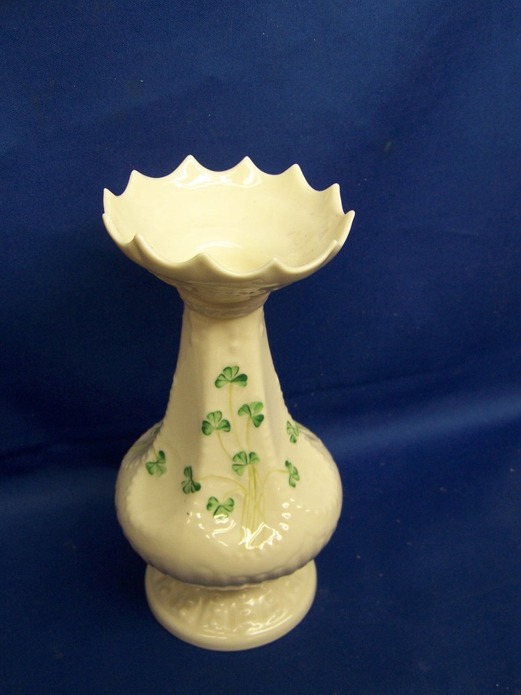 BELLEEK SHAMROCK 8-1/2" VASE