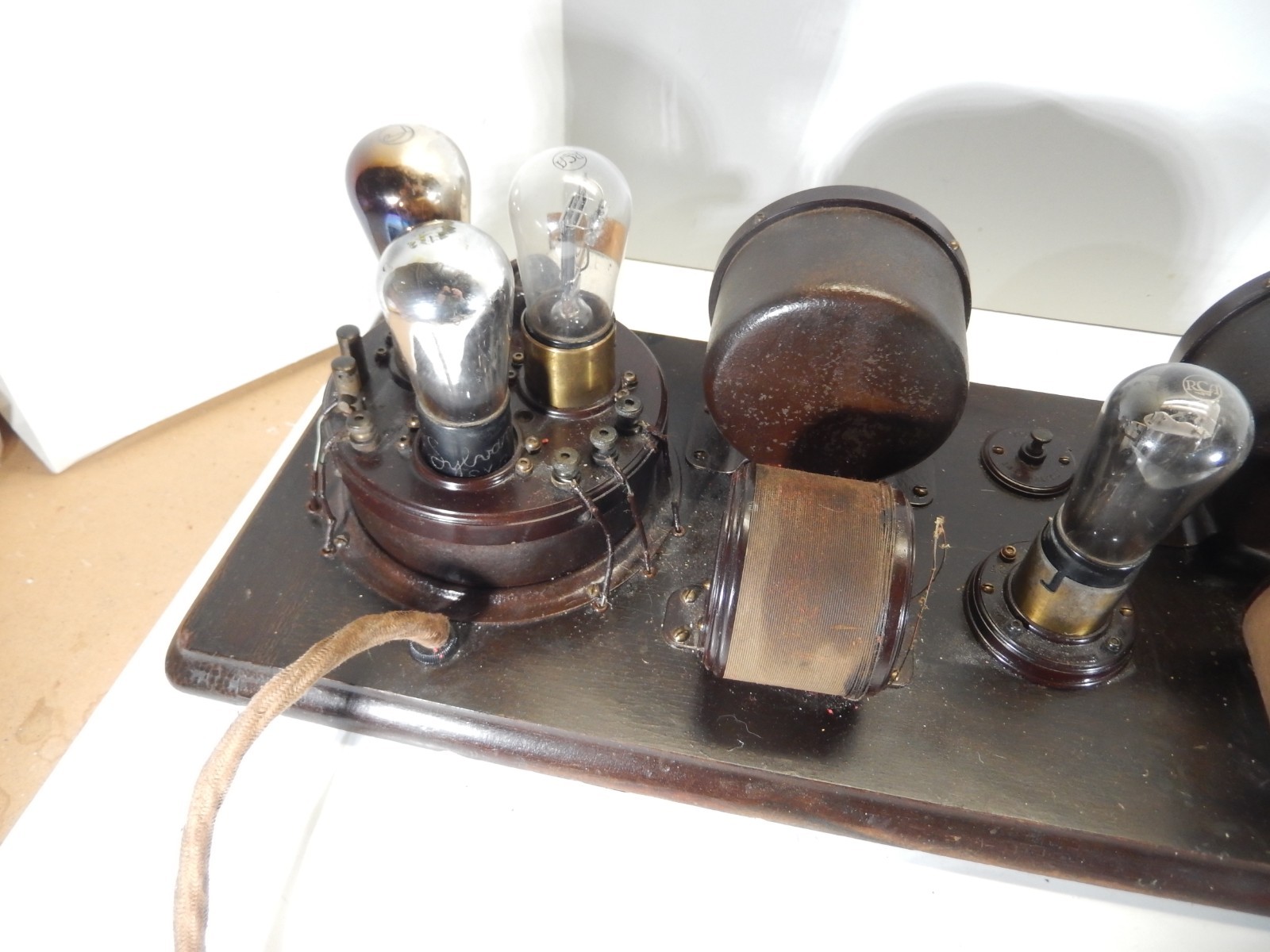 ATWATER KENT MODEL 10C BREADBOARD RECEIVING RADIO & AIRLINE HEADPHONES UNTESTED