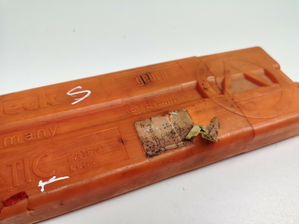 BMW Warning Triangle 27R0323627