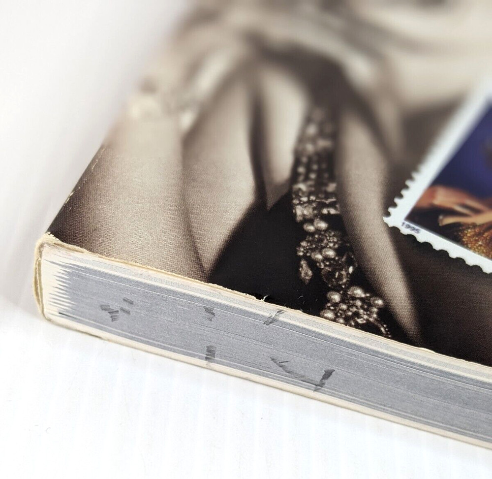 The Postal Service Guide to US Stamps 22nd Edition 1996 Stamp Values Guide Book