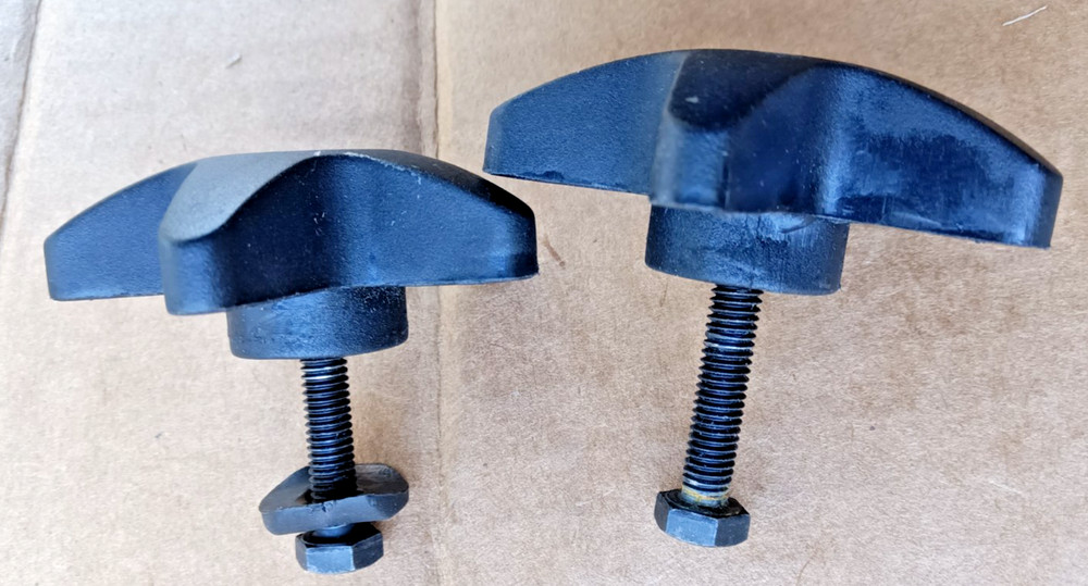 Proline 4 Wheel Walker 803SBL - Tightening Knobs.