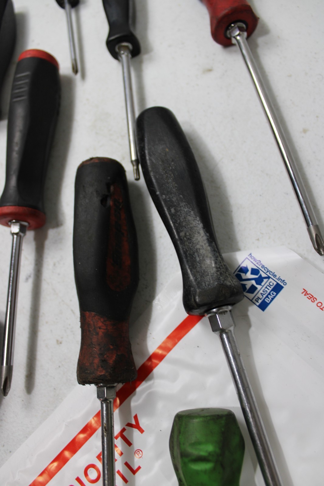 Snap On Screwdriver Set, Red -Green…used 12 PC Lot 🇺🇸 Mixed 8C