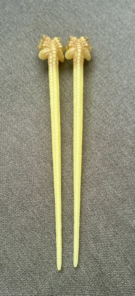 Alien Face Hugger Chopsticks (new, no box)