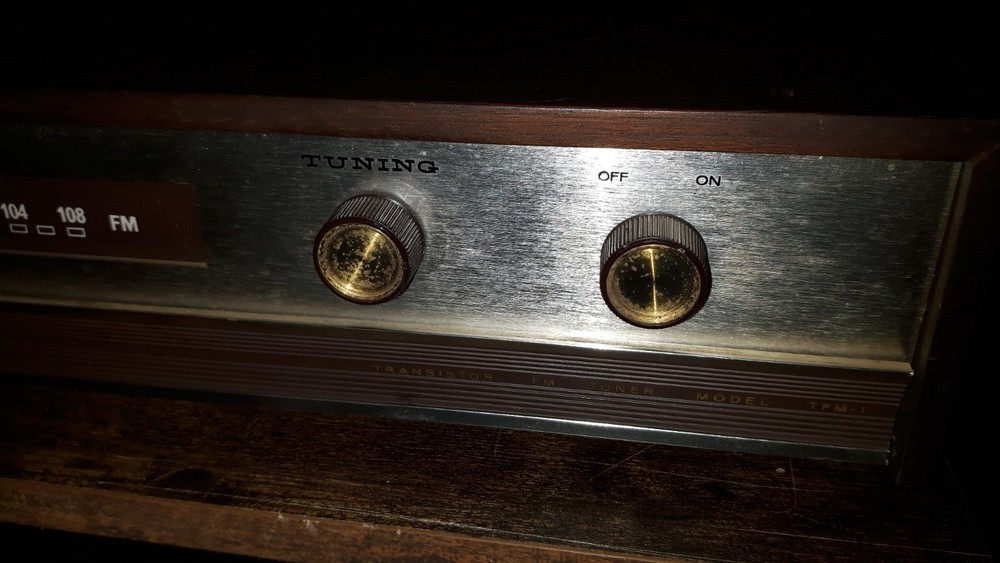Heathkit TFM-1 Stereo tuner. Working.