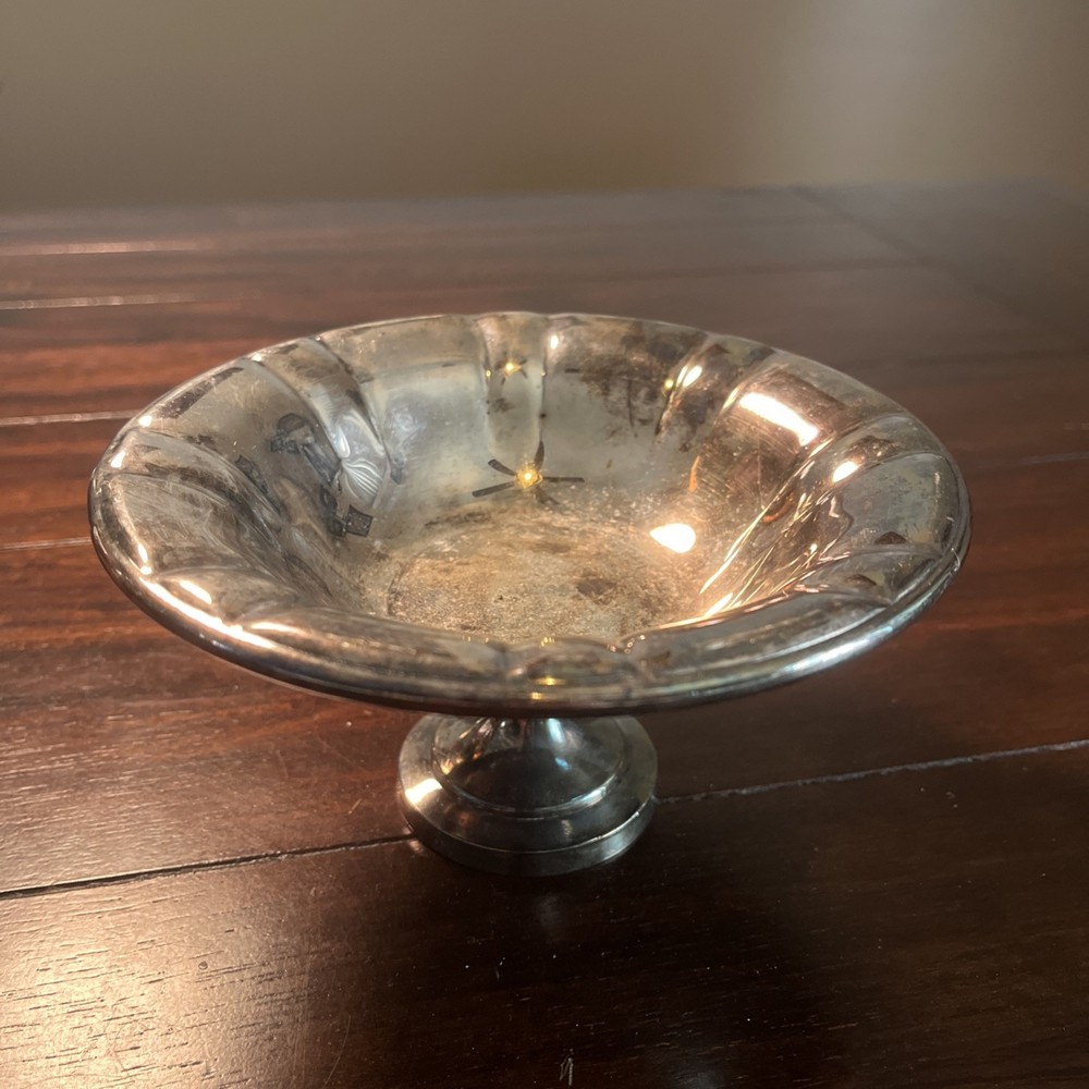 Vintage Oneida Silversmiths Silver Plated Footed Candy Dish