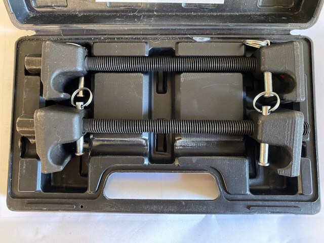 EverTough 67051 MacPherson Strut Spring Compressor With Plastic Case