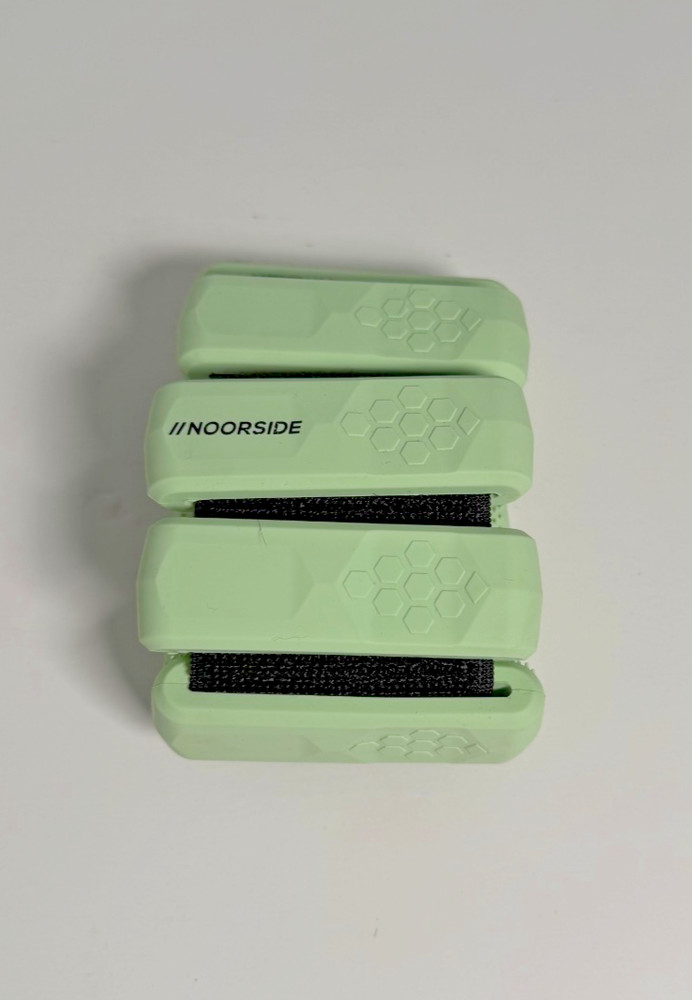 SINGLE  NOORSIDE adjustable wrist/ankle weights.  Mint color