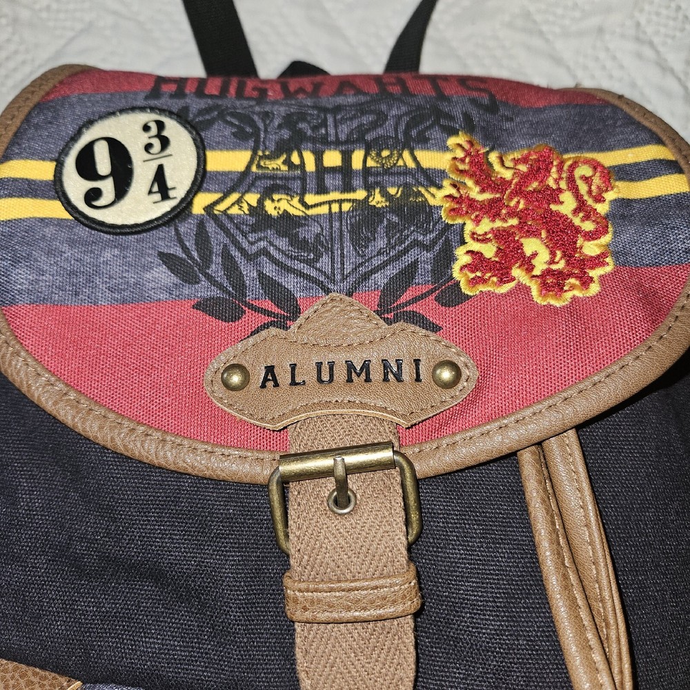 Harry Potter Hogwarts Alumni Satchel Backpack Excellent Condition