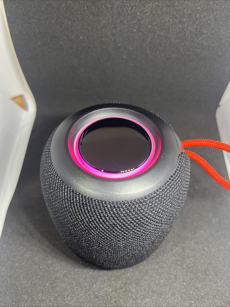 SoundWaves Splash-Proof Bluetooth Speaker W/ Multi Function Light