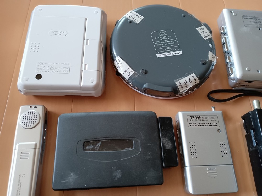 Sharp Aiwa Kenwood Celstor Various CDs, MDs, radios, etc